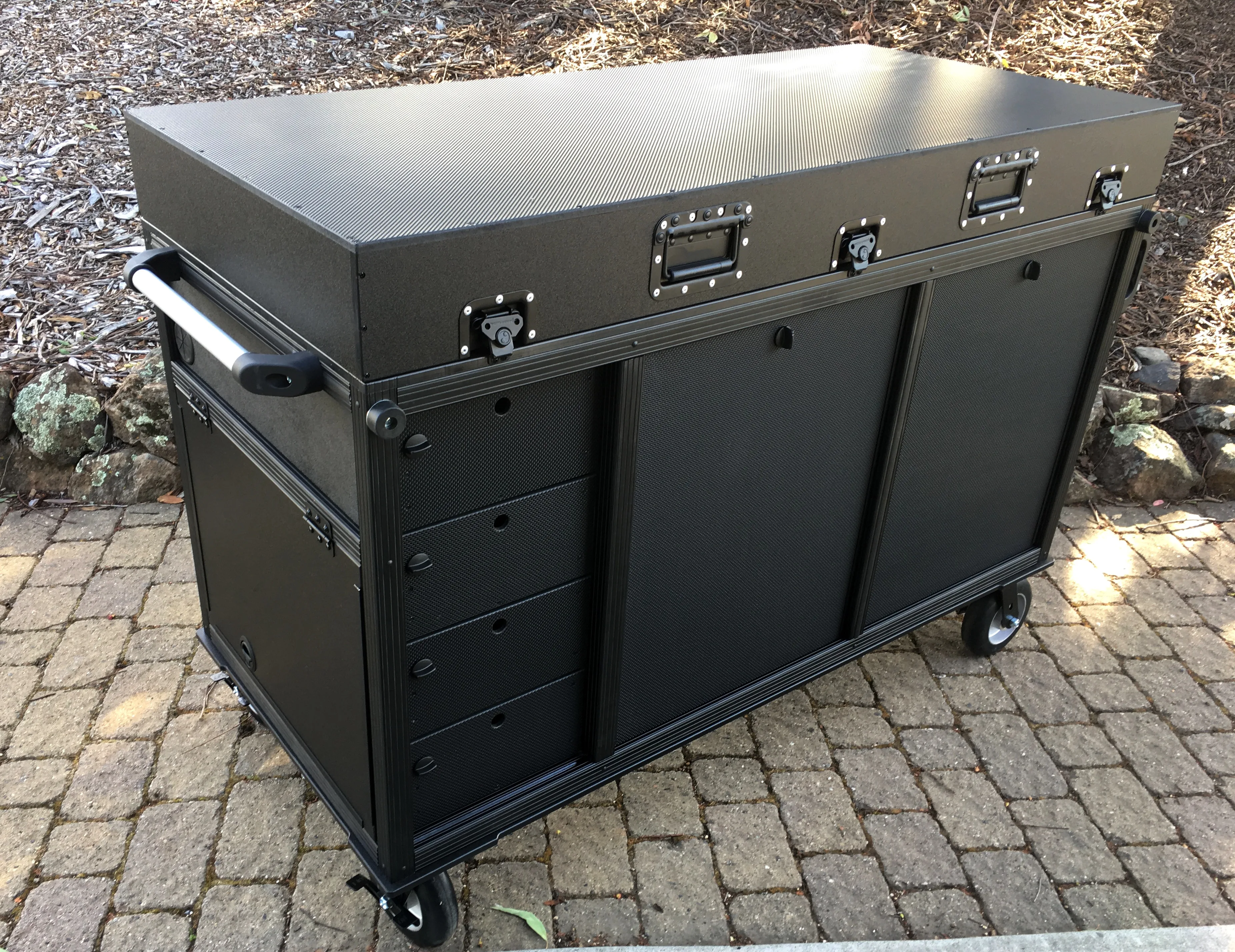 Bigfoot Mobile Systems workstation